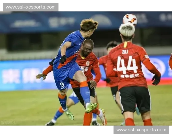 空中技巧项目格局生变 中国队与白俄罗斯队动作难度比拼激烈 空中技巧项目格局生变 中国队与白俄罗斯队动作难度比拼激烈